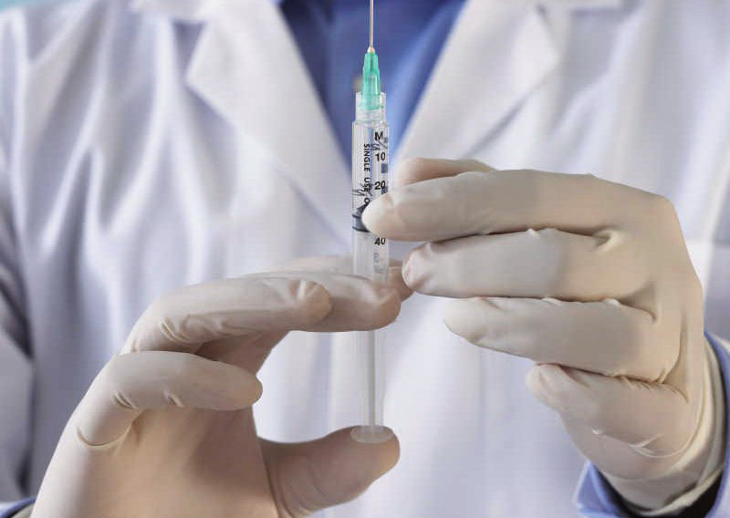 Более полумиллиона оренбуржцев вакцинируют от гриппа